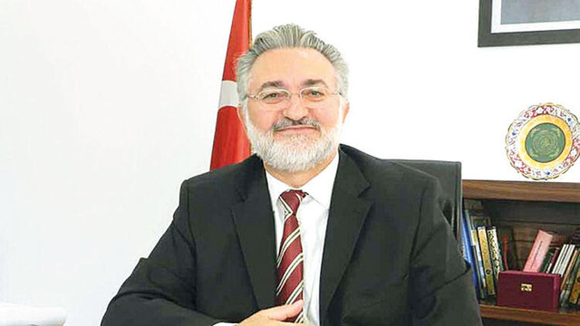 Dünyaya korku salan koronavirüse Türk profesör umut oldu