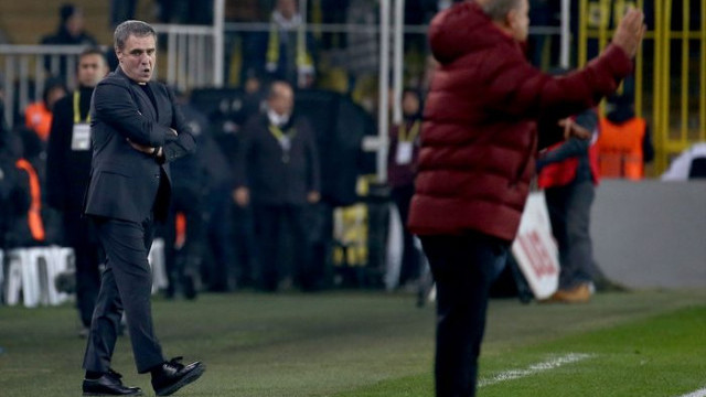 Fenerbahce De Ersun Yanal Istifa Sesleri Futbol