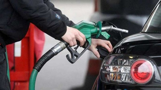 Araç sahipleri dikkat: Benzine 10 kuruş indirim geldi!