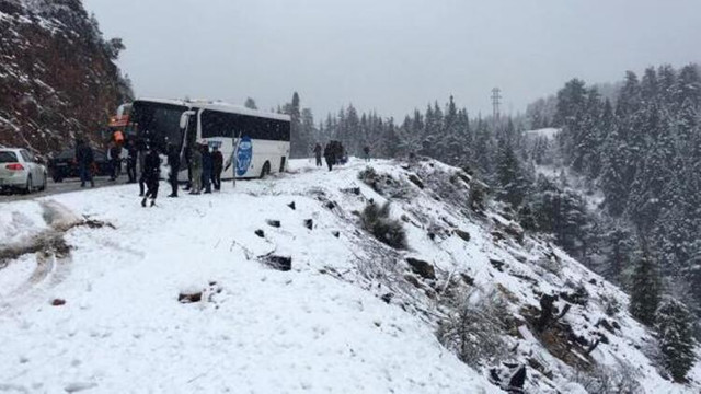 Yolcu Otobusu Ucuruma Metreler Kala Durdu Guncel