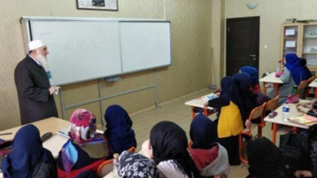 MEB izniyle bakın ne öğretiyorlar !