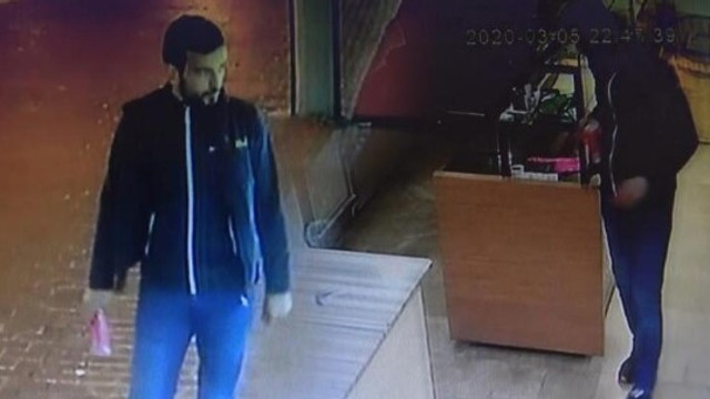 Önce tatlı yedi sonra sadaka kutusunu çaldı
