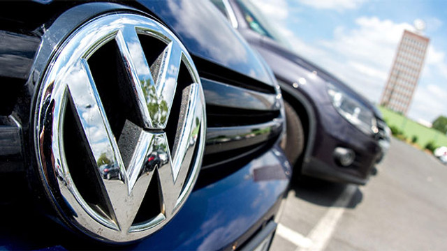Volkswagen, koronavirüs nedeniyle üretimi askıya alıyor