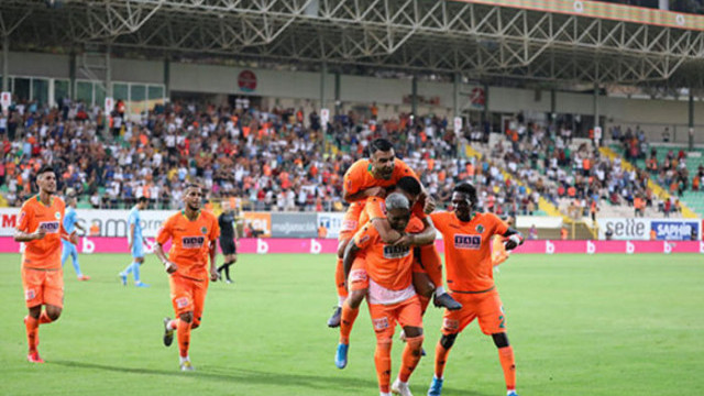 Alanyaspor'dan oyunculara koronavirüs izni!