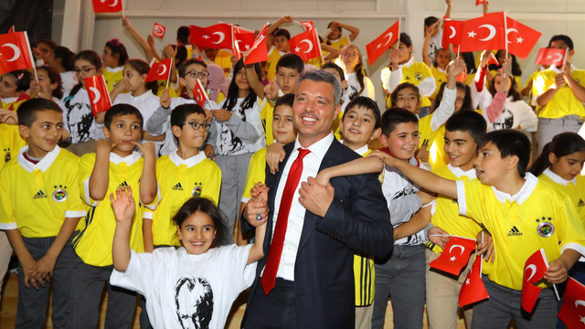Bu ülkenin tek zengin insanı Sadettin Saran mı ?
