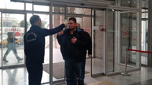İstanbul Adalet Sarayı'na girenlerin ateşi ölçülmeye başlandı