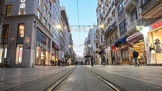''İşten çıkarmalar ve ücretsiz izinler yasaklansın''
