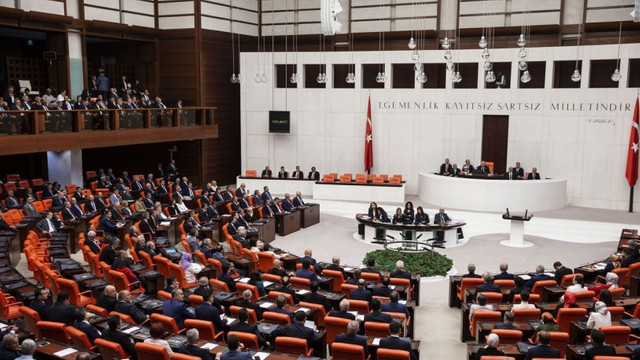 AK Parti'den CHP ve İYİ Parti'ye infaz indirimi ziyareti