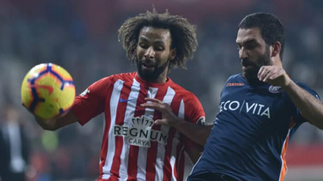 Nazım Sangare'yi Galatasaray istedi Beşiktaş transfer etti!