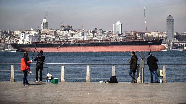 Üsküdar'da balık tutmak yasaklandı