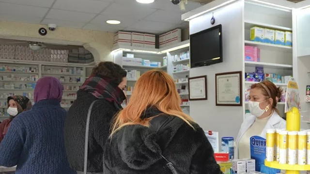 ''Eczacılar kendileri için bile maske bulamıyor''