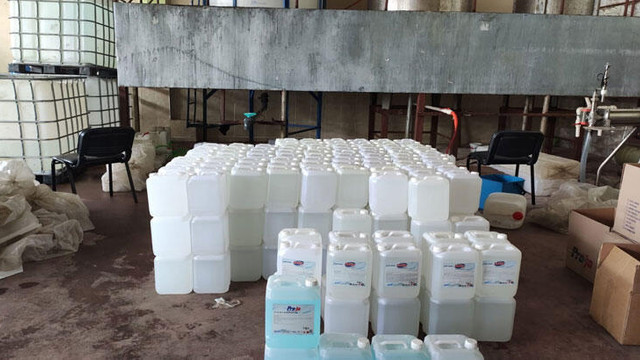 2 ton 600 litre sahte dezenfektan ele geçirildi