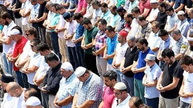Diyanet: ''Ceset torbasıyla defin caizdir''