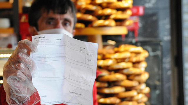 Simit satarak kazandığı 35 lirayı kampanyaya bağışladı