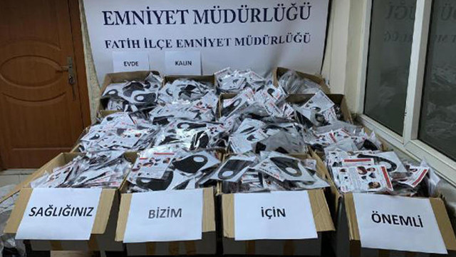 Fatih'te 11 bin adet sahte maske ele geçirildi
