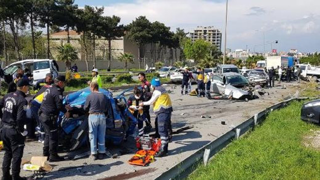 Freni boşalan TIR dehşet saçtı: 5 ölü, 15 yaralı