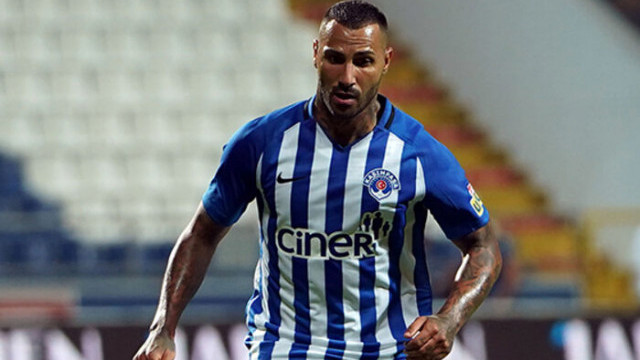 Ricardo Quaresma: Futbolu Porto'da bırakmak istiyorum