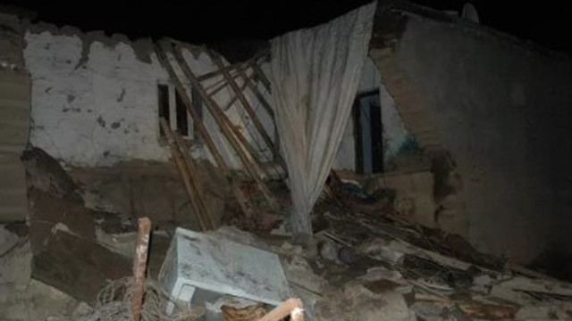 Diyarbakır'da kerpiç ev çöktü: 2 kız kardeş hayatını kaybetti