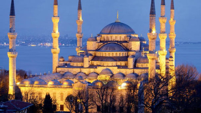 ''23 Nisan'da minarelerde İstiklal Marşımız çınlasın''