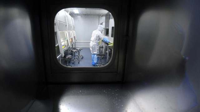 ''Harvard'lı doktor koronavirüsü laboratuvarda üretip Çin'e sattı''