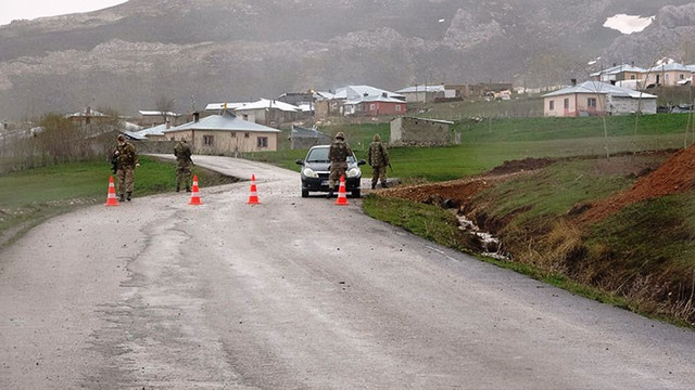 Taziye evinde bir araya gelen 12 kişinin koronavirüs testi pozitif çıktı!