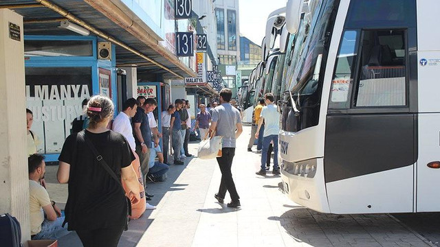 Bakandan otobüs seyahatleriyle ilgili yeni açıklama