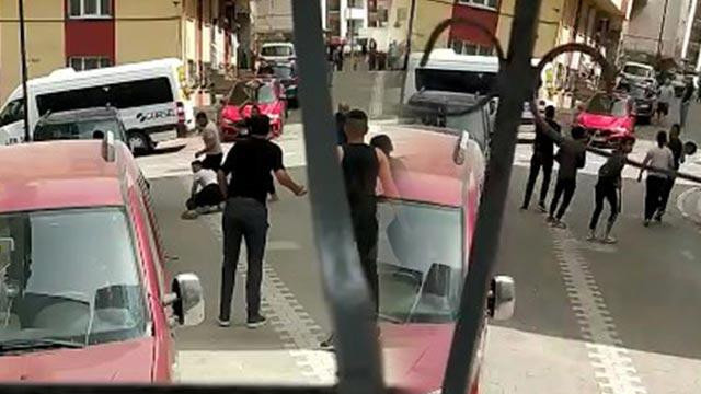 Esenyurt'ta silahlar ve sopalar havada uçuştu!