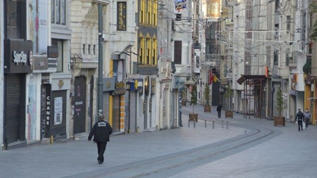 Sokağa çıkmanın yasak olduğu Ramazan Bayramı’nda hangi dükkanlar açık olacak ?
