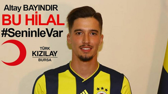 Fenerbahçe kalecisi Altay Bayındır'dan Türk Kızılay'ına ...