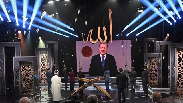 TRT'de Erdoğan'ın katıldığı program olay oldu