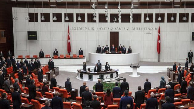 AK Parti Grup Başkanı Naci Bostancı'dan ''vekil transferi'' açıklaması