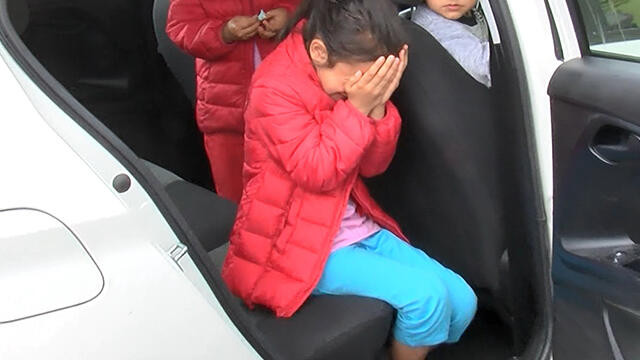 İstanbul'da bir aile çocuklarını araçta bırakıp gidince olanlar oldu