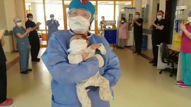 45 günlük bebek korona virüsü yendi