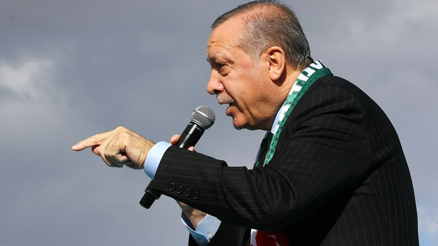 Ünlü anket firmasından dikkat çeken iddia: Erdoğan sahaya iniyor