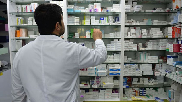 Dikkat! Eczane çalışma saatleri de değişti