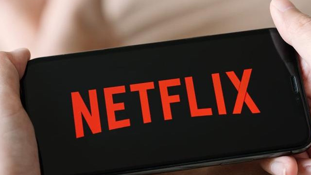 Netflix dizi çekimlerine yeniden başlıyor