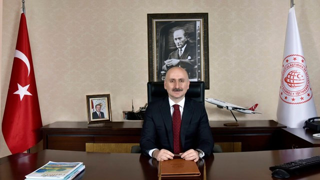 Bakan Açıkladı: Marmaray'dan ilk yurtiçi yük treni yarın geçecek