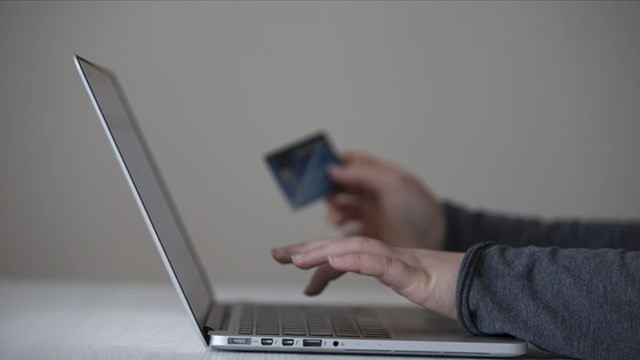 Nisan ayında internetten en çok satılan alınan ürünler belli oldu!