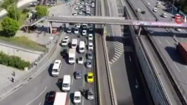 Normalleşmenin ilk gününde trafik yoğunluğu