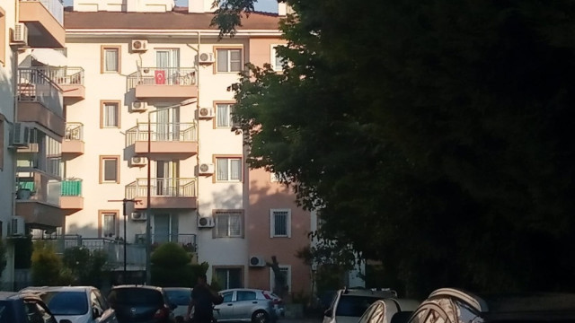 Evinde 3 kadınla alem yapan 75'lik dedenin gecesi kabusa döndü