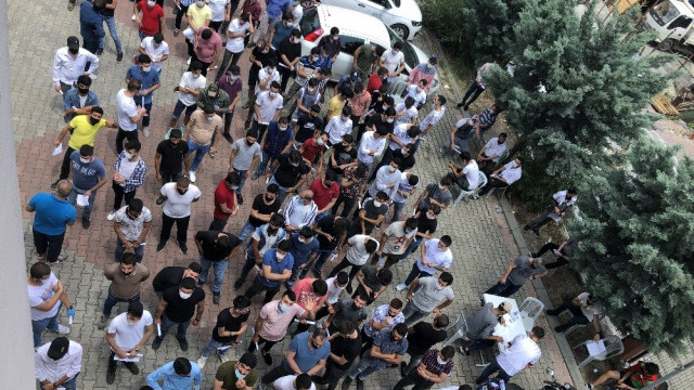 İstanbul'da korkutan test kuyruğu