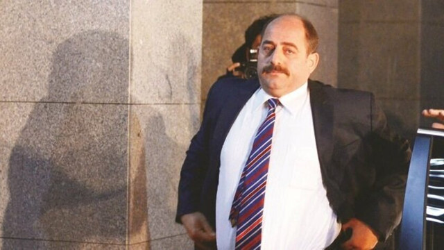 Zekeriya Öz'e ''utanmadan geziyorsun'' dayağı!
