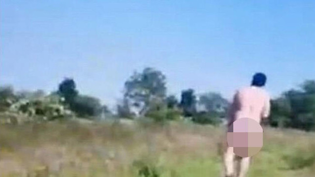 İğrenç olay! Parkta çırılçıplak dolaşıp kızların üzerine yürüdü