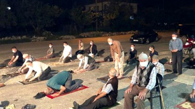 Cemaat imama küstü, Diyanet devreye girdi