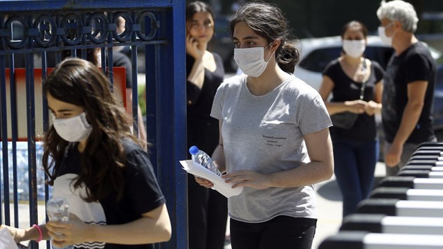 Sınavda öğrenciye maske cezası verildiği iddialarına yanıt