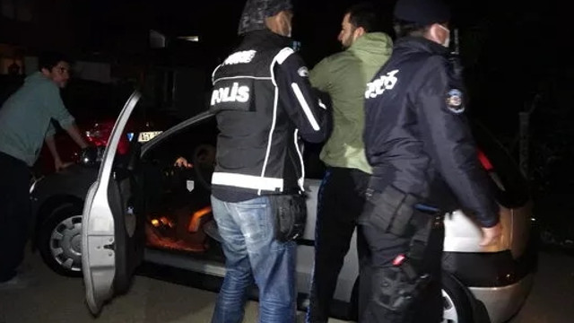 Gece yarısı 2 bin 500 polisle dev operasyon!