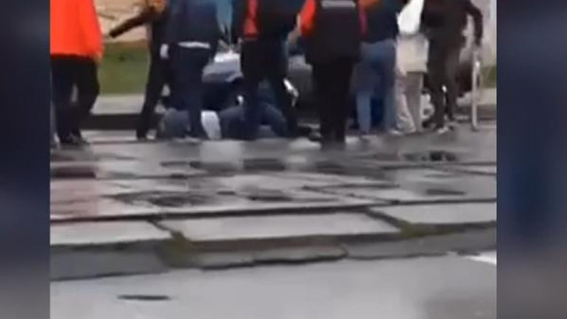 Yolculara maske uyarısı yapan vatmana dayak!