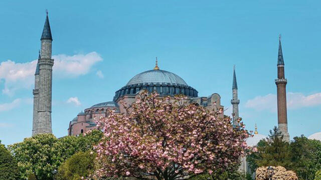 Bakan Koca: ''Ayasofya, 1453 ruhuna yeniden kavuştu''