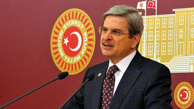 ''Kansız itler, vatan haini kahpeler...''