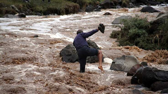Geceyarisi Aci Haber Sele Kapilan Bir Cocuk Oldu 3 Sayfa